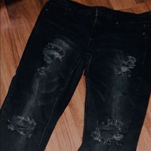 black ripped skinny jeans